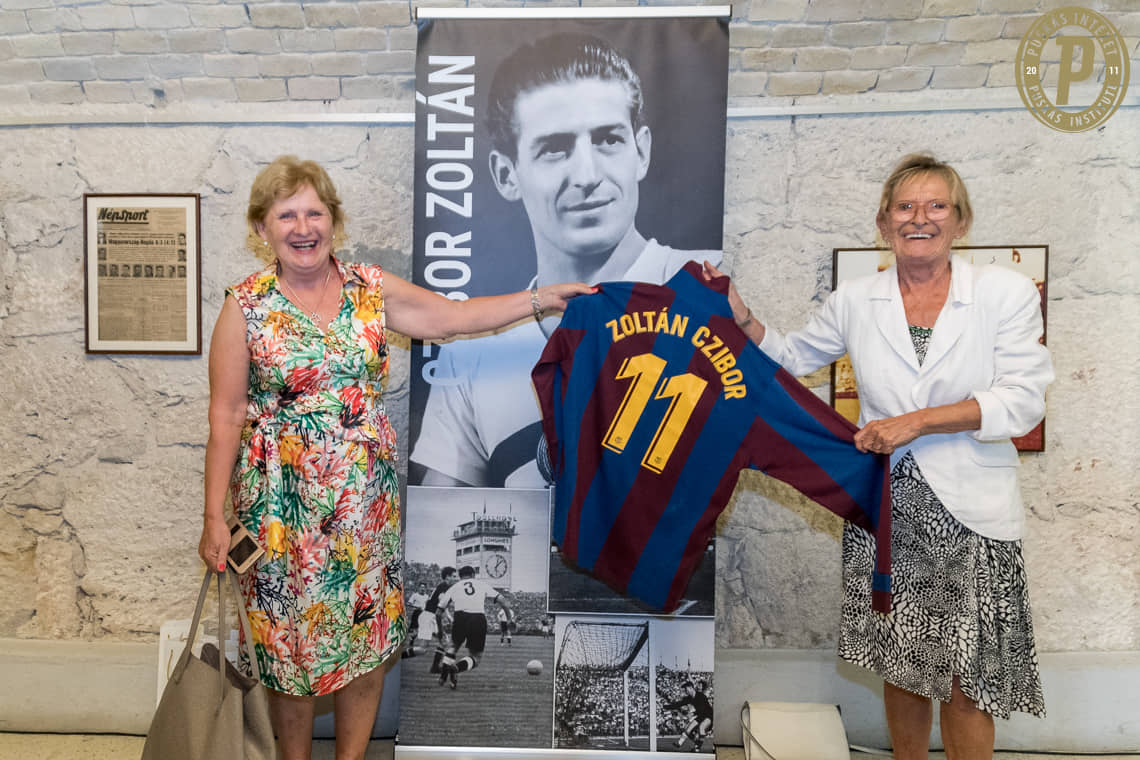 A futball nagyágyúi az erődben